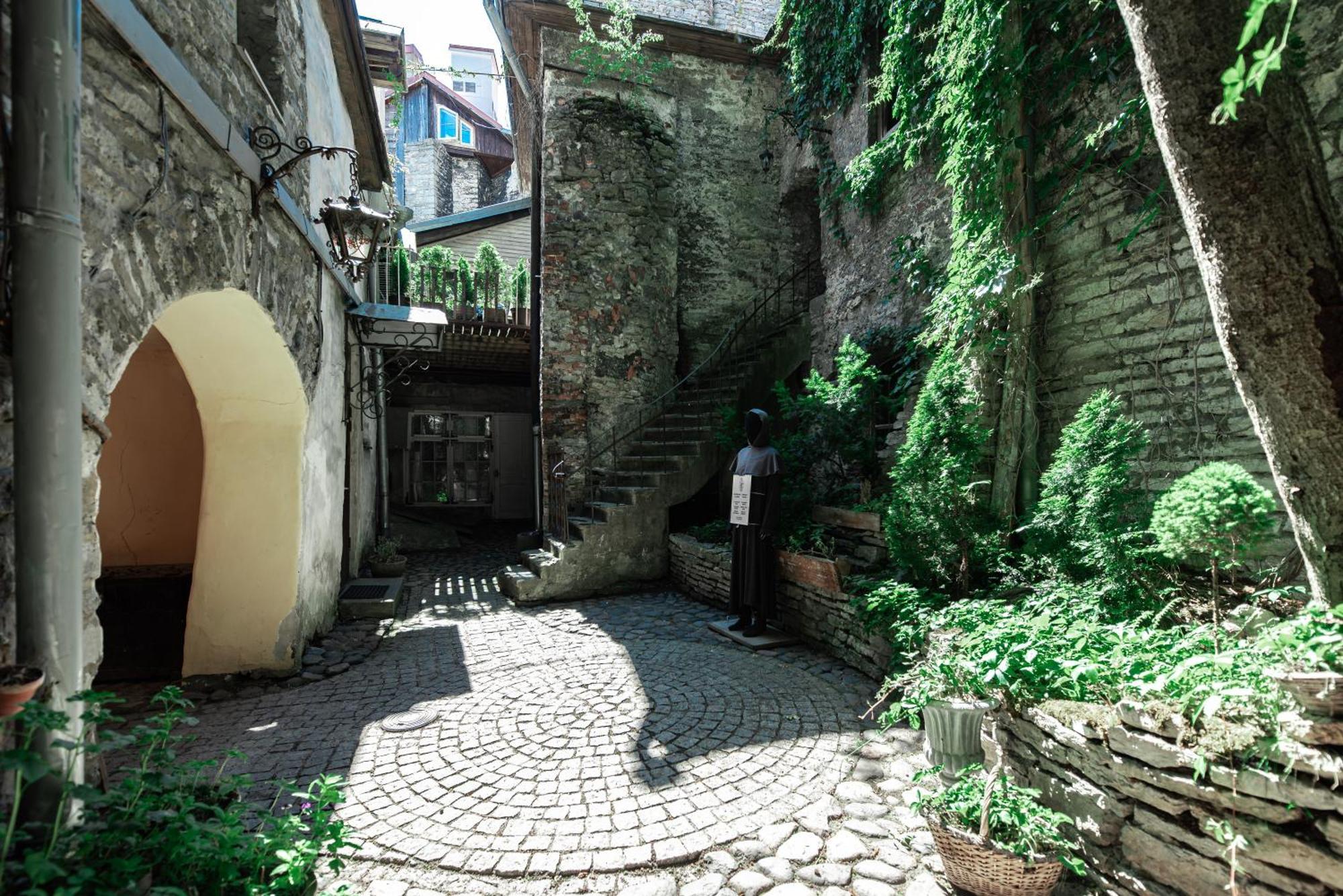 Airhome - Old Dominican Monastery Таллінн Екстер'єр фото